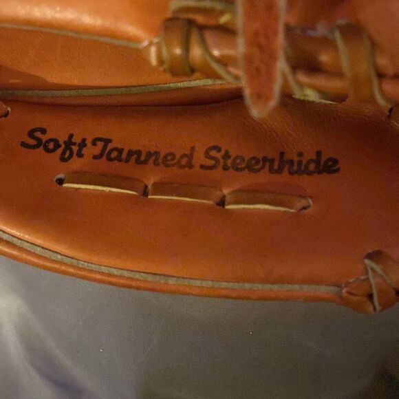 This Glove Is For A Left Handed - Picture 4 of 6